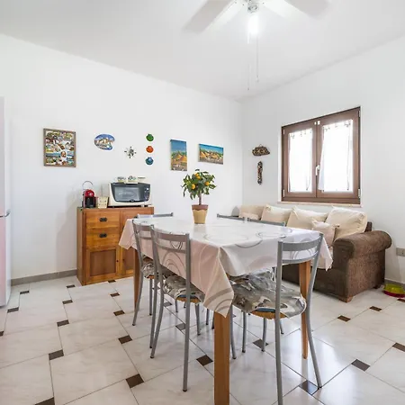Mimosa House Apartamento Calasetta